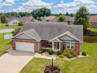 1305 Hillside Ct
