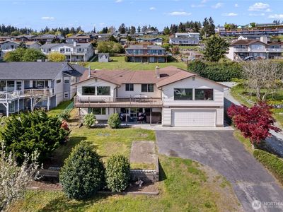 1462 SE Camano Drive