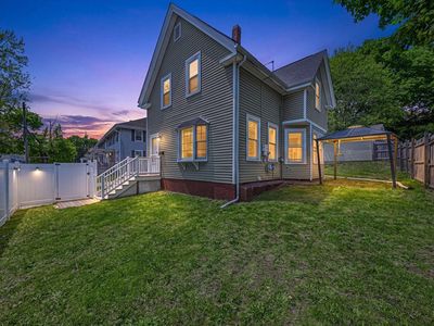 17 Forest Ave