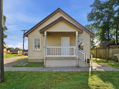 60 Mohawk St