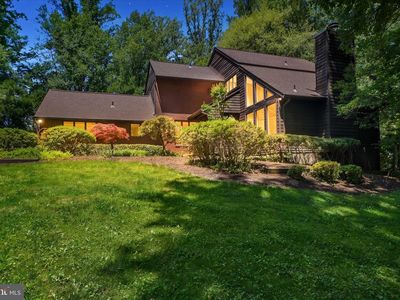 6 Falling Brook Ct