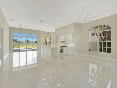 1012 Diamond Head Way