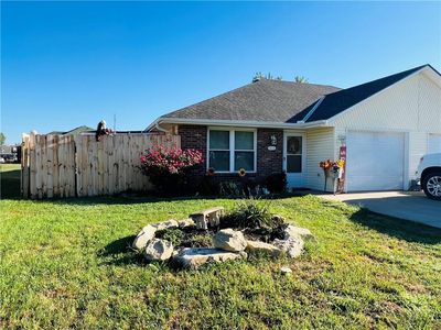 Property at 1418 SW Blue Branch Dr, Grain Valley, MO