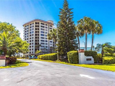 736 Island Way APT 804