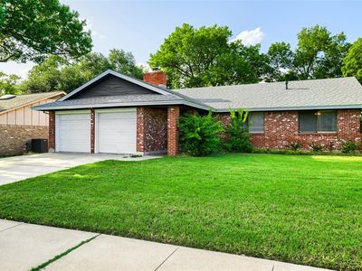 1300 Neans Dr