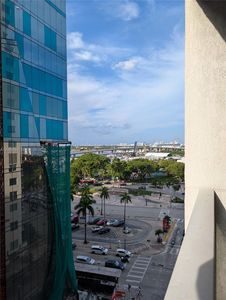 244 Biscayne Blvd APT 808