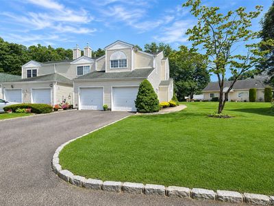 Property at 333 Prairie Court, Manorville, NY