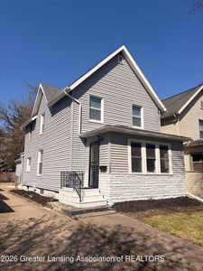 738 W Lapeer St
