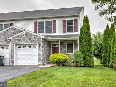 Property at 124 E Broad St, New Holland, PA