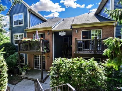 351 Cambridge Dr