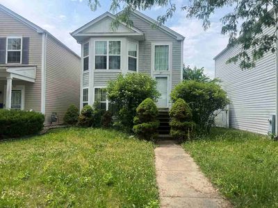 371 Lakewood Blvd