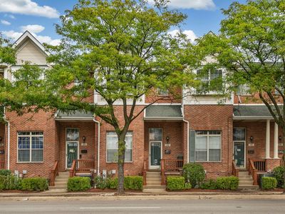 1114 Des Plaines Ave