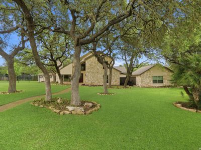 8430 Twisted Oaks