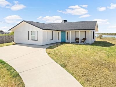 2055 Highway 87