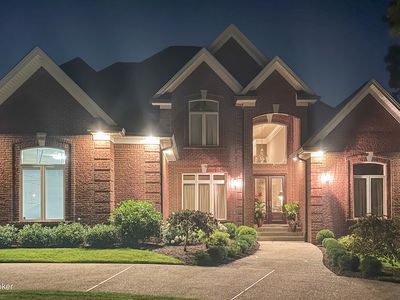 8705 Summit Ridge Dr