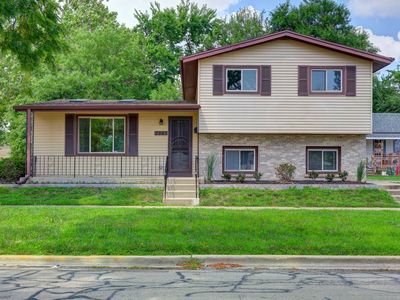 2347 S 17th Ave