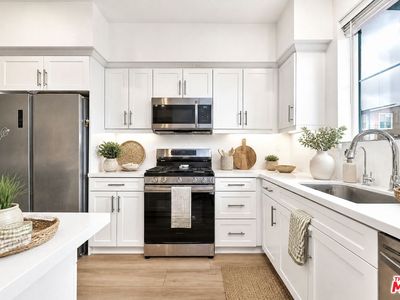 11737 Florence Ave Unit 6
