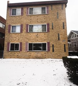 7227 N Ridge Blvd APT 1A