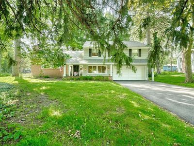 83 Hillhurst Ln