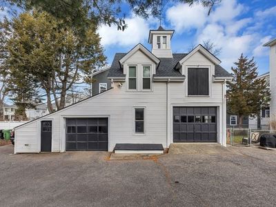 76 Hovey St