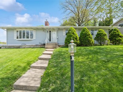 320 Eastland Dr SE