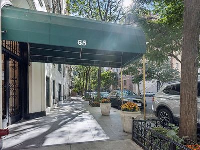 65 W 95th St APT 8B