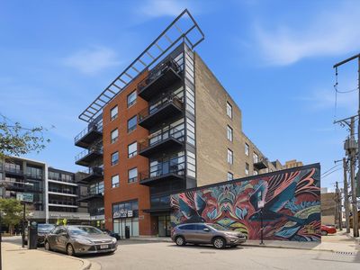 2045 W Concord Pl APT 606