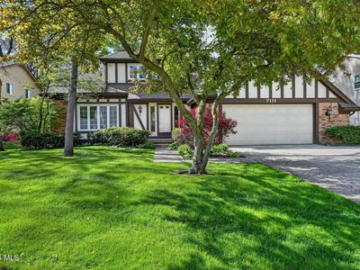 7111 Williamsburg Dr