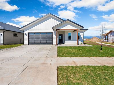 812 Rivet Way