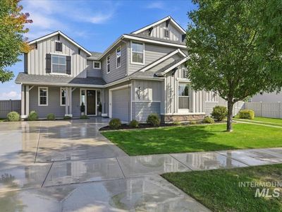 1122 W Seldovia Dr