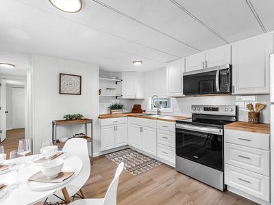 36 Klondike Ave