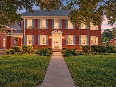 3411 Chateau Ave
