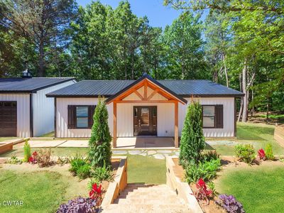 140 Rollingwood Dr