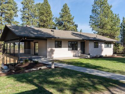 13107 E Crisler Ave