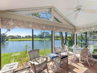 27 VILLAGE WALK Court