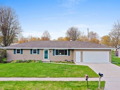 Property at 1334 Irving CIRCLE, Manitowoc, WI
