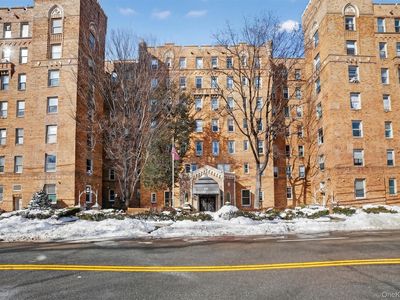 219 Bronx River Road #4N
