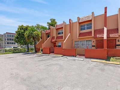 4045 NW 19th St #4045