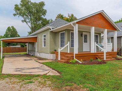 Property at 1428 Delavan St, Lincoln, IL