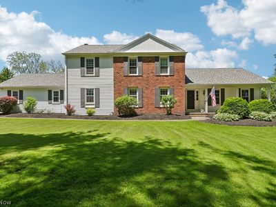 Property at 13586 Fox Hills Dr, Novelty, OH