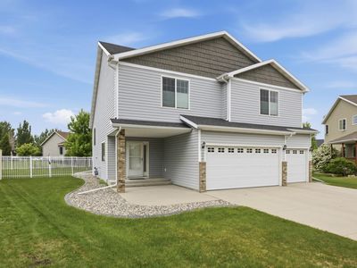 3432 Loberg Dr