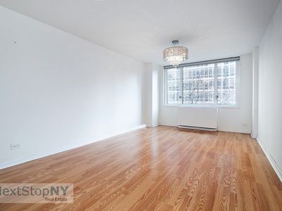 245 E 54th St APT 3H