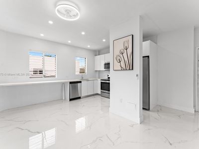 842 Meridian Ave APT 2D