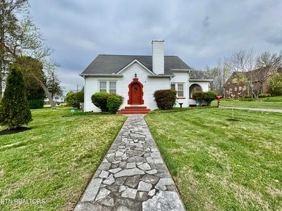 205 Adair Dr