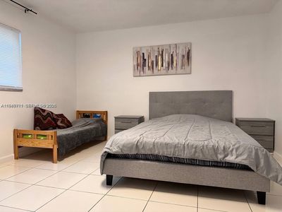 319 NE 14th Ave APT 106