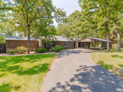 2224 S Tanglewood Cir