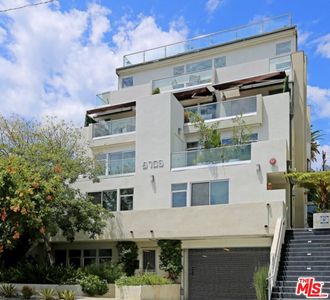 8703 W West Knoll Dr Unit 104