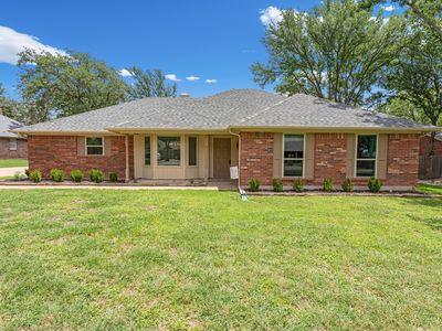 4001 Bandera Dr