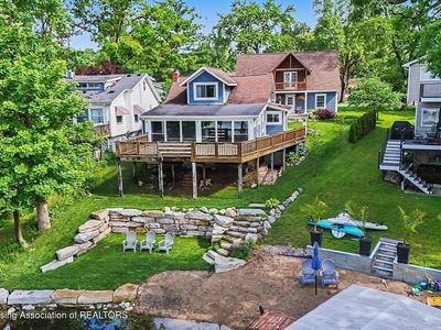 4023 Lotus Dr