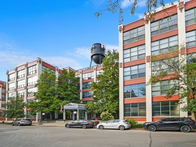 1800 W Roscoe St APT 503